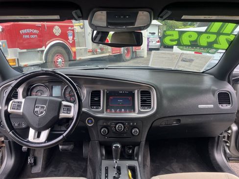 Used 2011 Dodge Charger Rallye RWD image 23