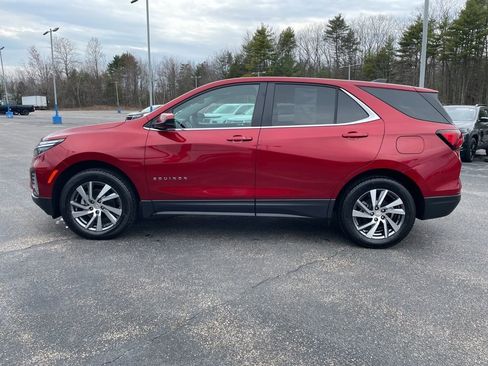 Used 2024 Chevrolet Equinox LT image 3