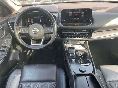 Used 2023 Nissan Rogue Platinum w/ Platinum Premium Package image 11