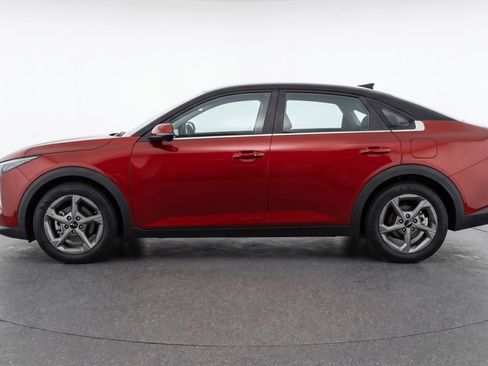 Used 2025 Kia K4 LXS image 5