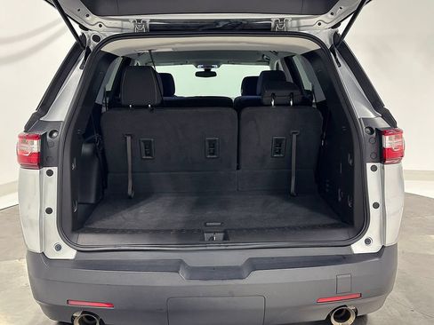 Used 2019 Chevrolet Traverse LS FWD image 5