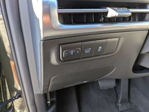 Used 2025 Hyundai Tucson SEL FWD image 17