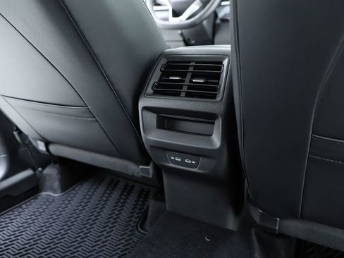 New 2026 Volkswagen Tiguan SE image 76