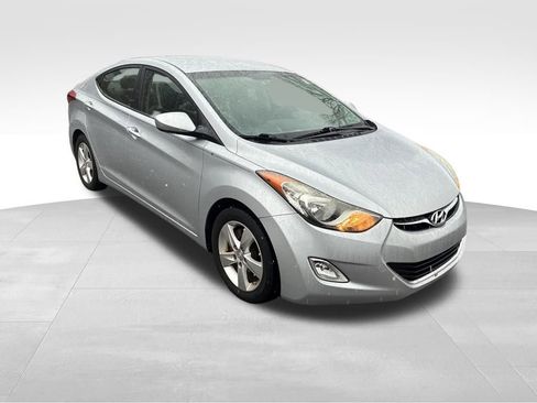 Used 2012 Hyundai Elantra GLS w/ Preferred Pkg 3 image 8