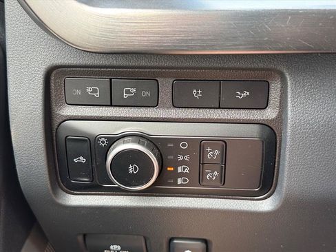Used 2024 Ford F250 Lariat w/ Lariat Ultimate Package AWD/4WD image 17