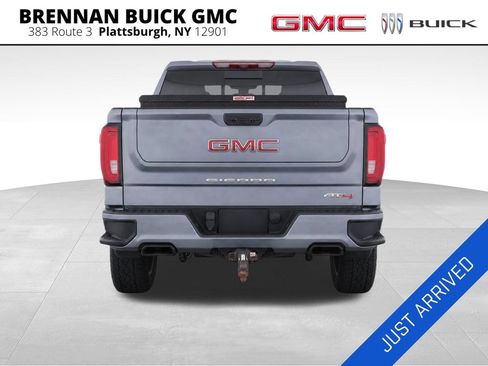 Used 2021 GMC Sierra 1500 AT4 w/ AT4 Premium Package AWD/4WD image 4