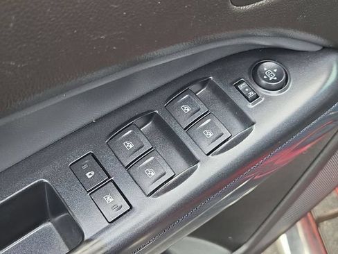 Used 2015 Chevrolet Colorado Z71 AWD/4WD image 29