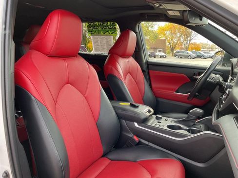 Used 2023 Toyota Highlander XSE image 47