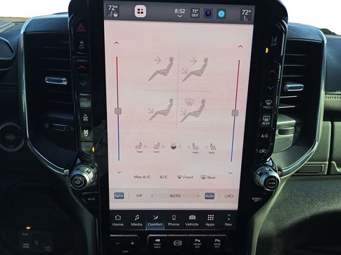 New 2026 RAM 3500 Laramie AWD/4WD image 22