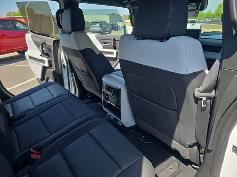 Used 2025 GMC Hummer EV 2X AWD/4WD image 11