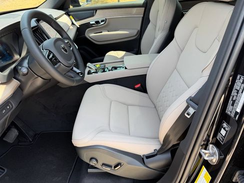 New 2026 Volvo XC90 T8 Plus w/ Protection Package Premier AWD/4WD image 20