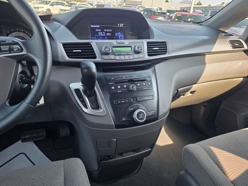 Used 2013 Honda Odyssey LX image 19