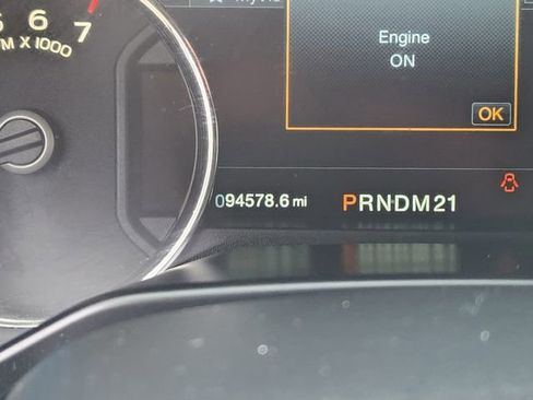 Used 2015 Ford F150 Platinum w/ Equipment Group 701A Luxury image 27