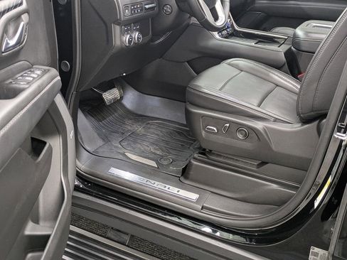 Used 2024 GMC Yukon Denali AWD/4WD image 44