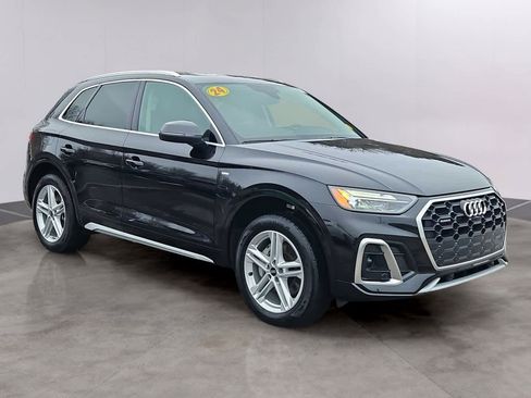 Used 2024 Audi Q5 e Premium Plus w/ Premium Plus Package image 11