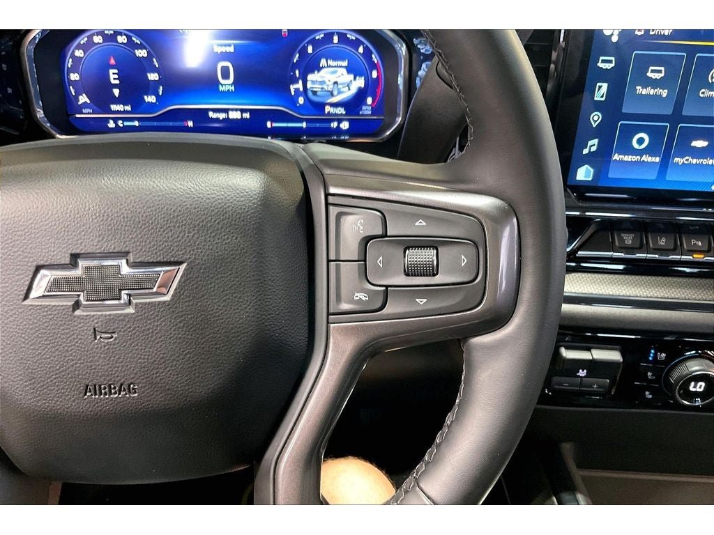 Used 2024 Chevrolet Silverado 2500 ZR2 w/ Technology Package AWD/4WD image 21