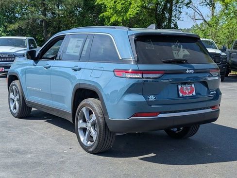 New 2026 Jeep Grand Cherokee Limited RWD image 5