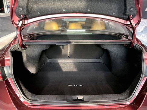 Used 2020 Nissan Sentra SV w/ SV Premium Package image 26