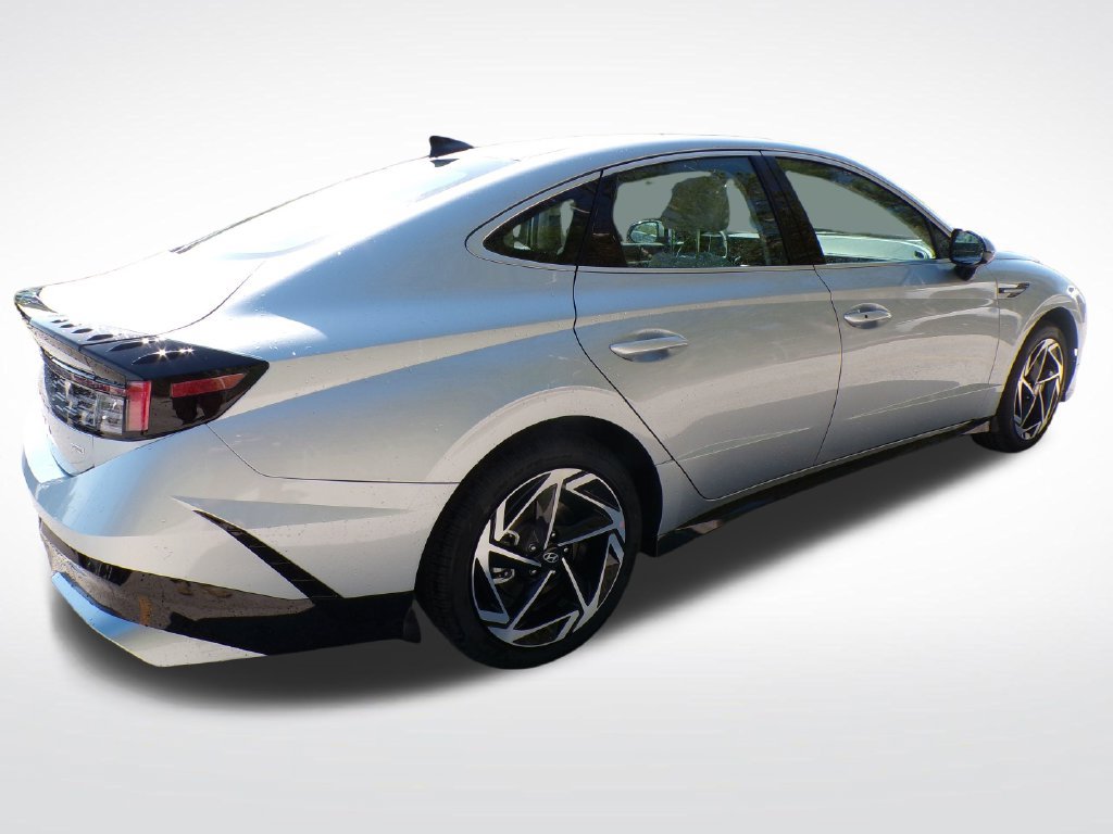 New 2026 Hyundai Sonata SEL AWD/4WD image 8
