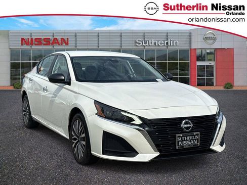 Certified 2024 Nissan Altima 2.5 SV AWD/4WD image 1