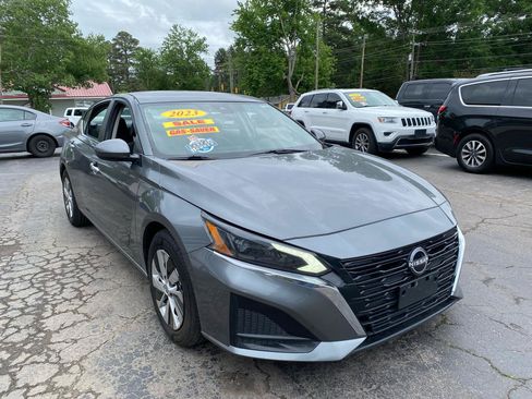 Used 2023 Nissan Altima 2.5 S FWD image 3
