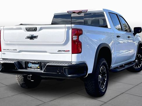 Used 2023 Chevrolet Silverado 1500 ZR2 w/ Technology Package image 12