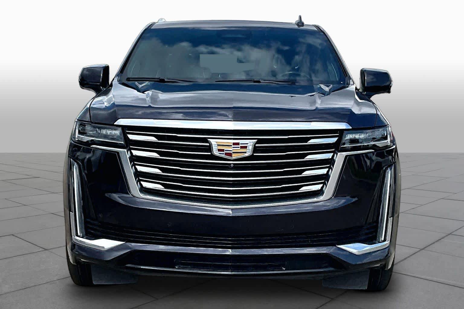 Used 2022 Cadillac Escalade Premium Luxury Platinum AWD/4WD image 4