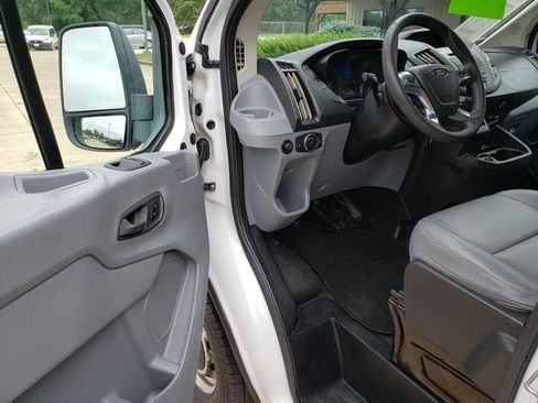 Used 2018 Ford Transit 150 XL RWD image 10