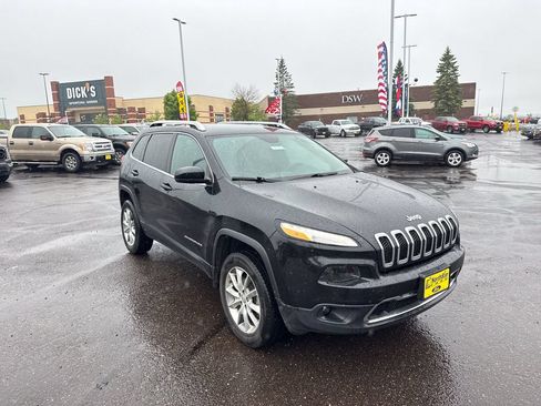 Used 2014 Jeep Cherokee Limited w/ Luxury Group AWD/4WD image 4