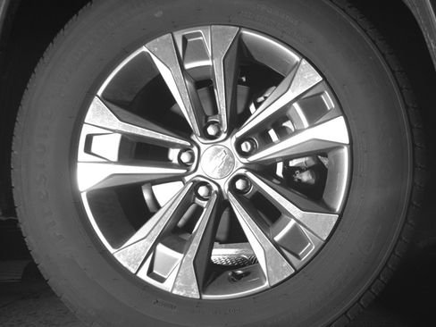 Used 2025 Chevrolet Equinox LT FWD image 13