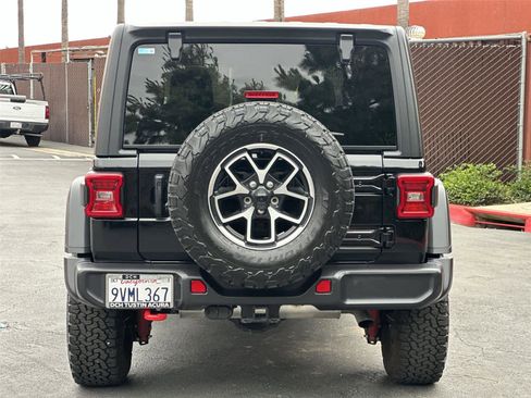 Used 2026 Jeep Wrangler Unlimited Rubicon AWD/4WD image 5