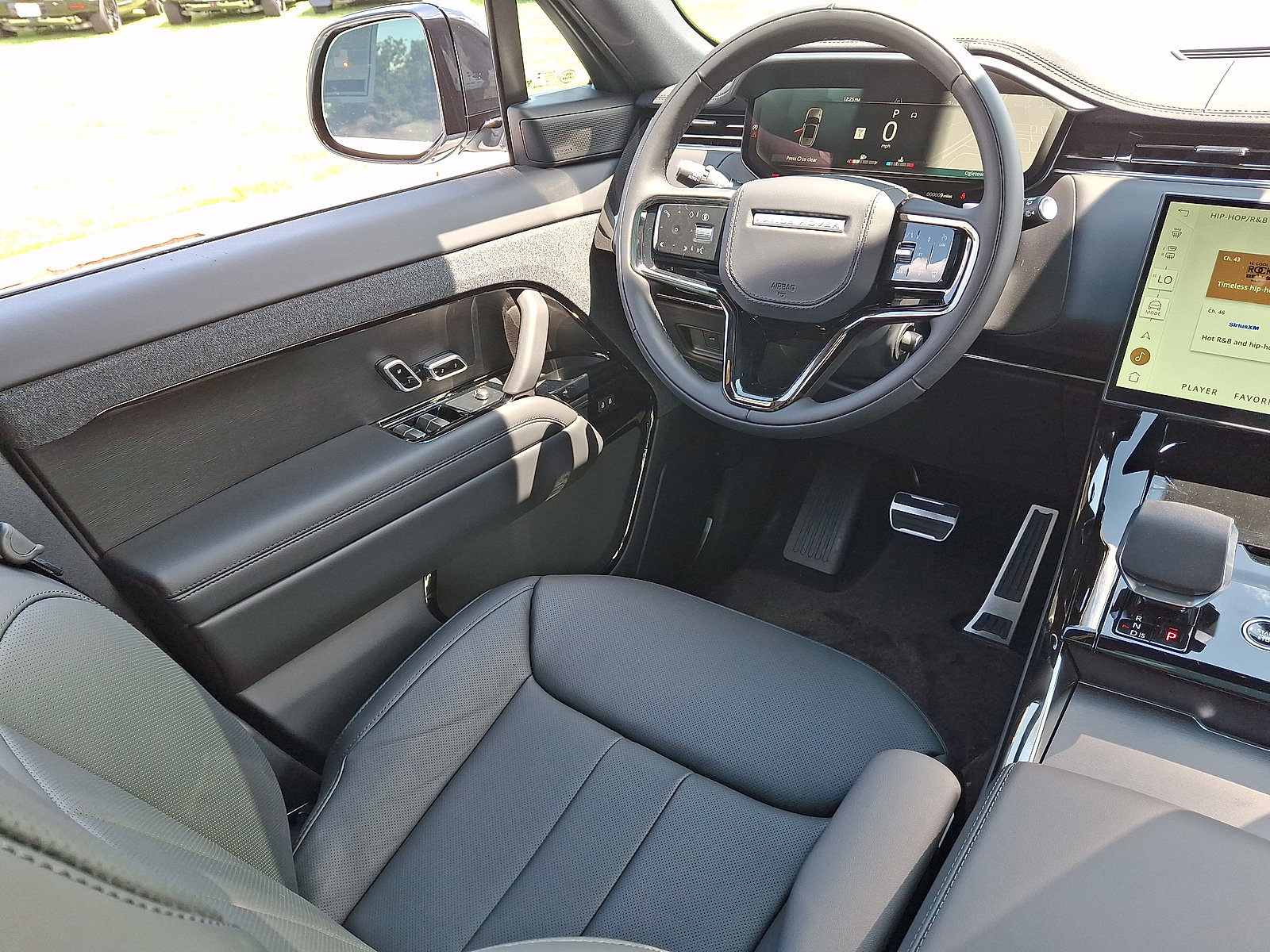 New 2026 Land Rover Range Rover Sport Dynamic SE AWD/4WD image 12
