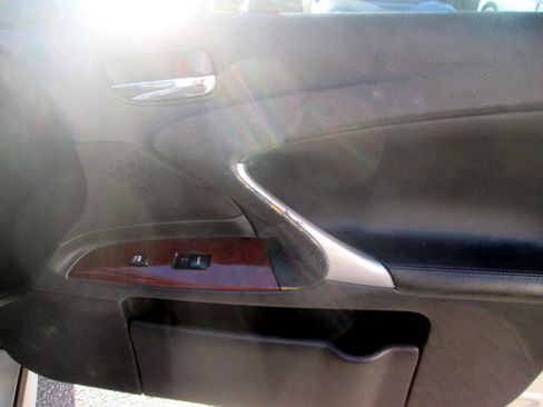 Used 2006 Lexus IS 250 image 14