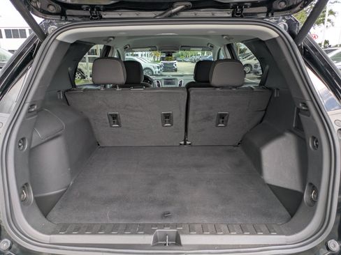 Used 2023 Chevrolet Equinox LT FWD image 10