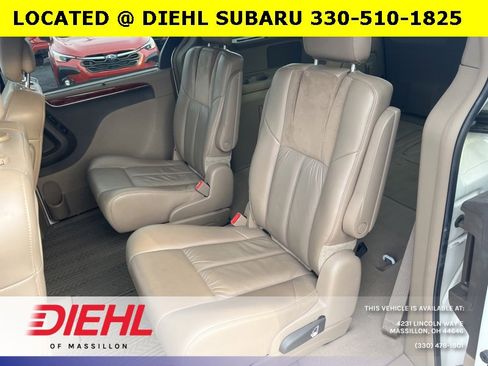 Used 2012 Chrysler Town & Country Limited w/ Luxury Group image 12