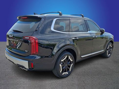 Used 2023 Kia Telluride S AWD/4WD image 4