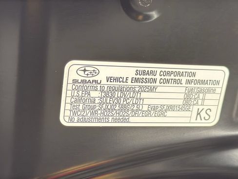 Used 2025 Subaru Crosstrek 2.5i Premium AWD/4WD image 28