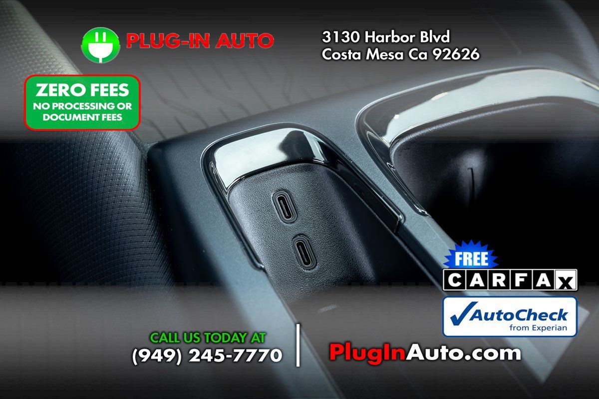 Used 2024 Chevrolet Equinox EV RS FWD image 22