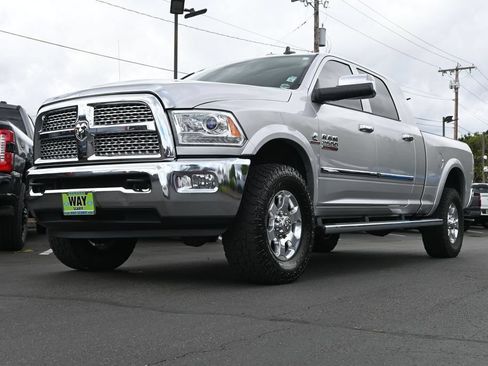 Used 2013 RAM 2500 Laramie w/ Convenience Group AWD/4WD image 7