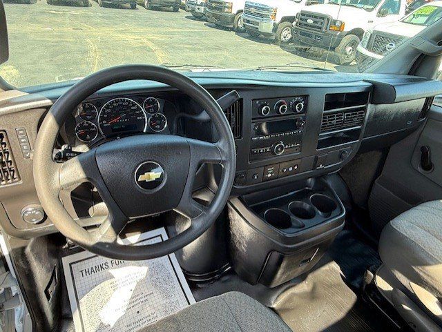 Used 2019 Chevrolet Express 3500 RWD image 15