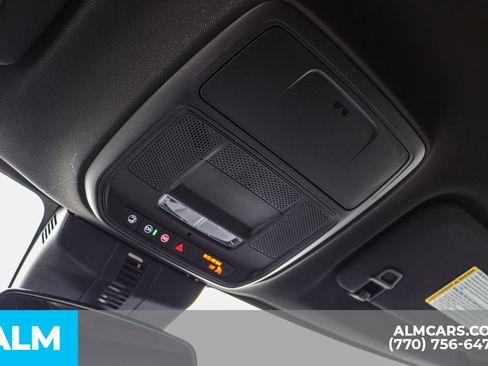 Used 2025 Chevrolet Traverse LT w/ Enhanced Driving Package image 64