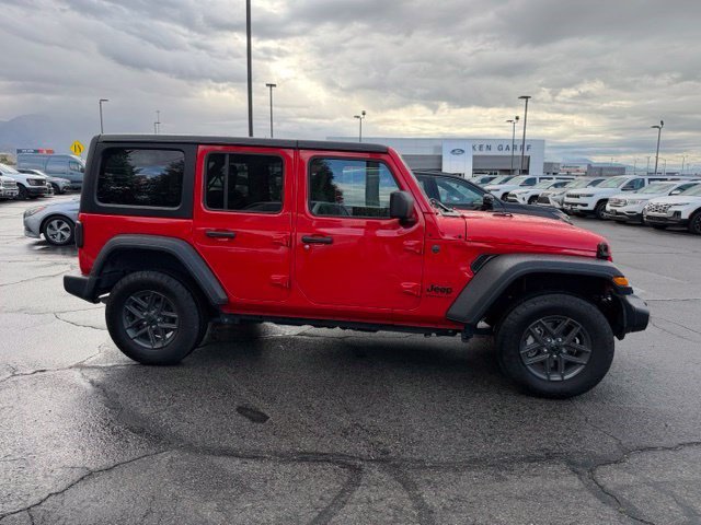 Used 2025 Jeep Wrangler Unlimited Sport AWD/4WD image 7