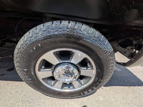 Used 2015 Ford F350 Lariat w/ Lariat Ultimate Package RWD image 9