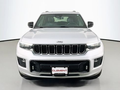 Used 2021 Jeep Grand Cherokee L Overland w/ Luxury Tech Group IV AWD/4WD image 3