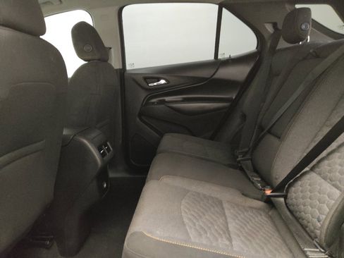 Used 2018 Chevrolet Equinox LT image 18