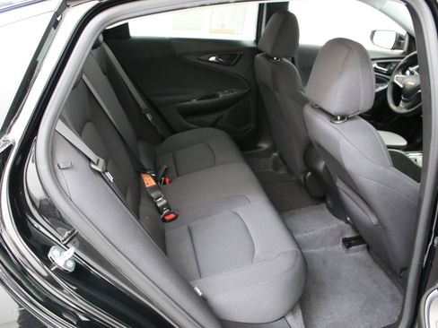 Used 2024 Chevrolet Malibu RS w/ LPO, Floor Liner Package FWD image 31