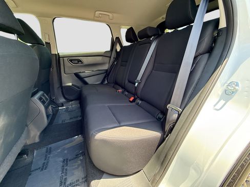 Used 2024 Nissan Rogue S FWD image 20