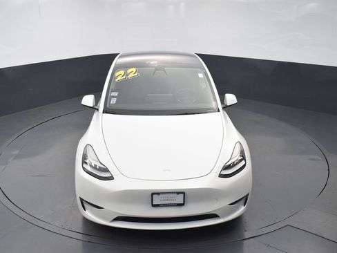 Used 2022 Tesla Model Y Long Range AWD/4WD image 30