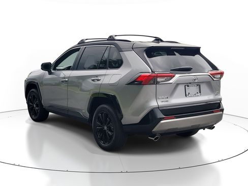 Used 2025 Toyota RAV4 XSE AWD/4WD image 5