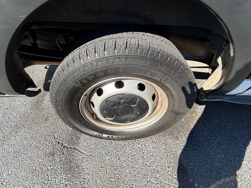 Used 2020 Ford Transit 150 Low Roof RWD image 19